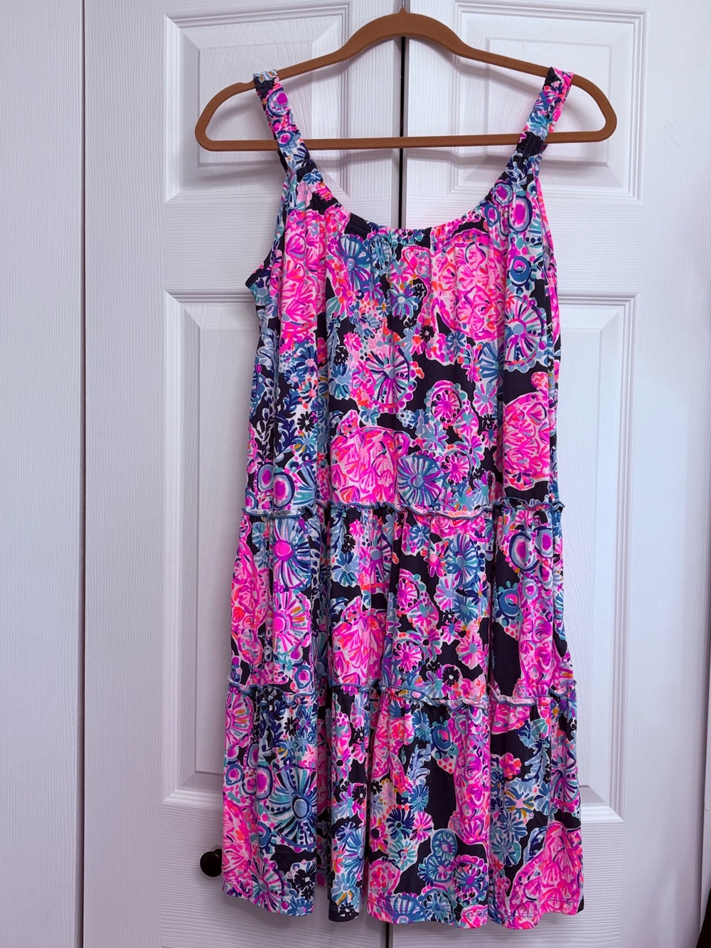 Lilly Pulitzer Navy and Hot Pink Floral Tiered Loro Dress (NOTE ⬇️)